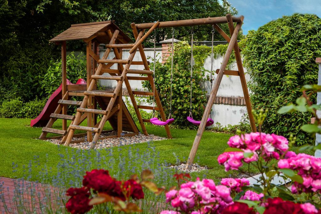 Villa Rosa Dunajska Streda Luaran gambar